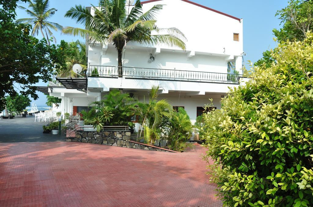 Goviyapana Beach Hotel Ahangama Εξωτερικό φωτογραφία